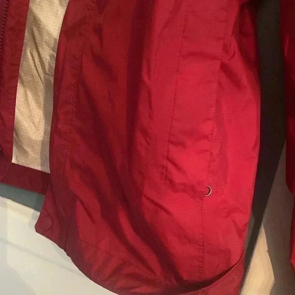 Marmont red rain jacket - medium - note some wear inside - lots of pockets - Picture 9 of 12